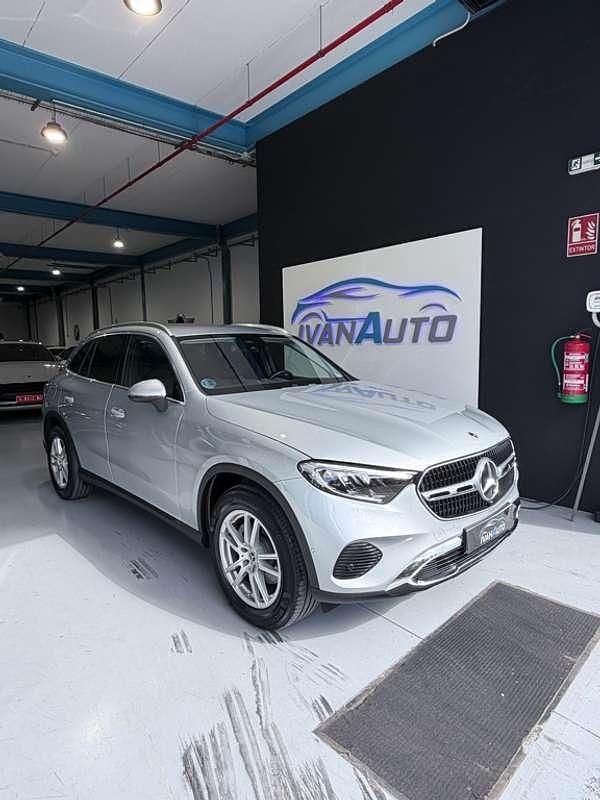 Plateado Usado 2023 Mercedes GLC200 SUV | 51.500 € (Buen precio) - Imagen 1/4