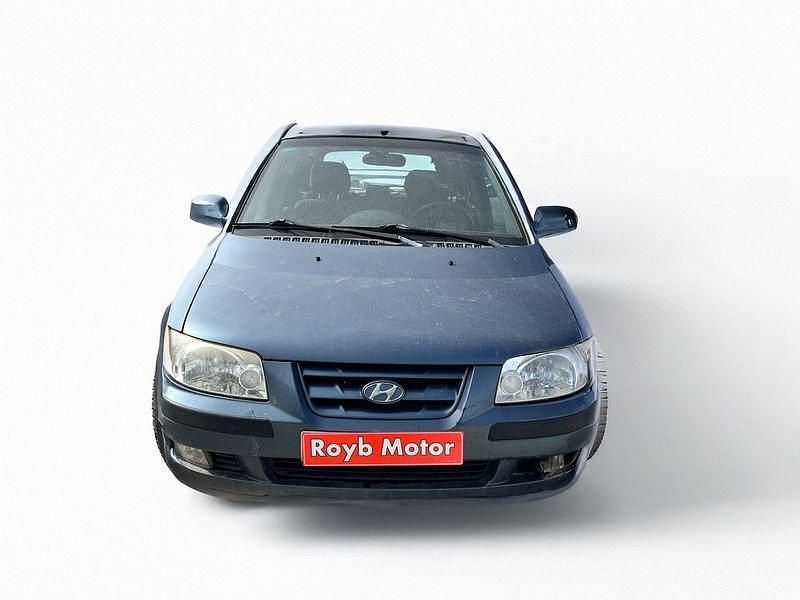 Usado Hyundai Matrix GLS 110 CV (80 kW) 2002 Blanco Monovolumen