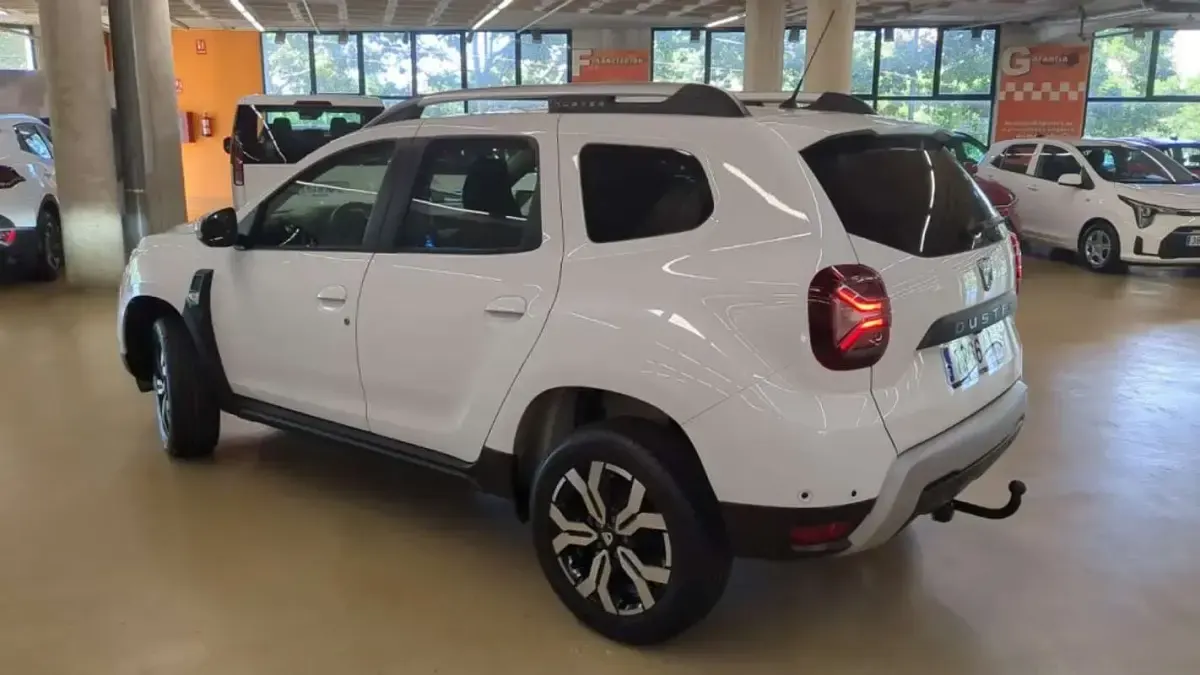 Usado Dacia Duster Prestige 131 CV (96 kW) 2022 Blanco SUV
