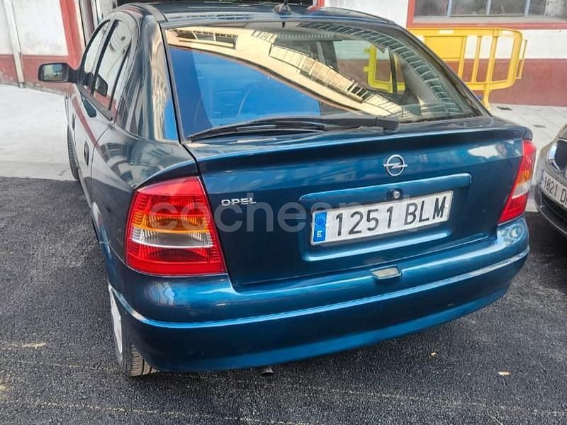 Azul Usado 2002 Opel Astra Edition Berlina | 2300 € (Precio justo) - Imagen 1/4