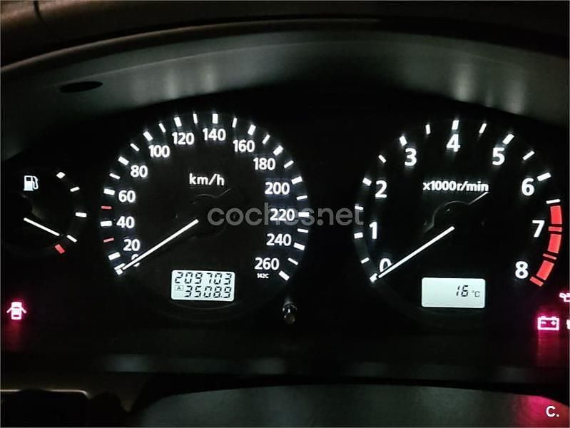 Usado Nissan Maxima SE 140 CV (102 kW) 2000 Gris / plata Berlina