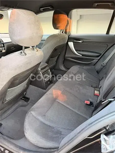 Begagnad BMW 118 M Sport 150 HK (110 kW) 2019 Svart Halvkombi