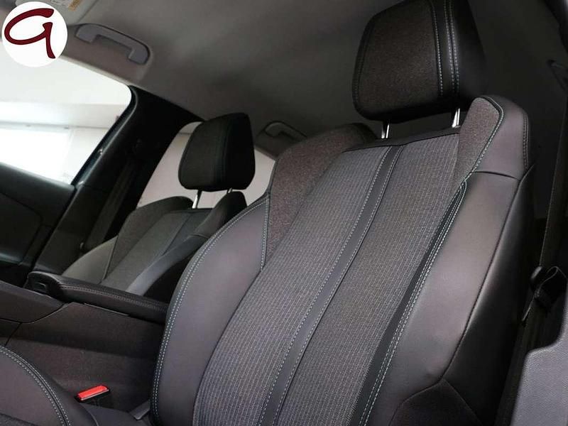 Usado Peugeot 3008 Allure 131 CV (96 kW) 2024 Azul SUV