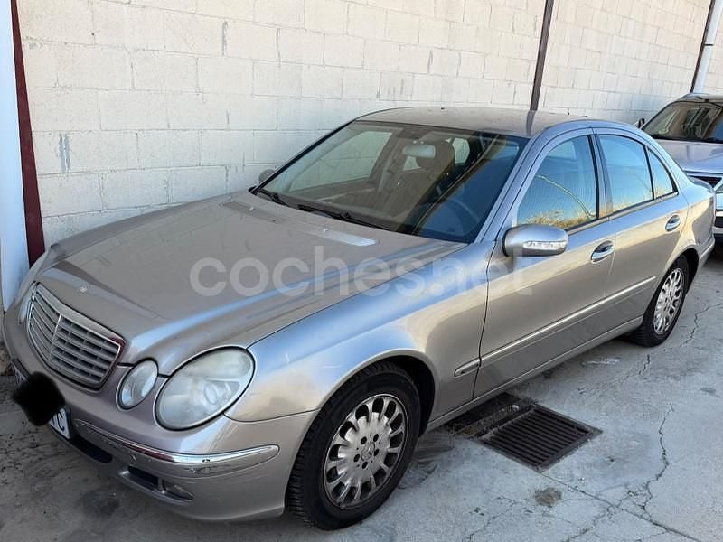 Beige Usado 2007 Mercedes E280 Elegance Berlina | 3900 € (Super precio) - Imagen 1/4