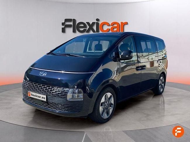 Usado Hyundai Staria 177 CV (130 kW) 2023 Verde Monovolumen
