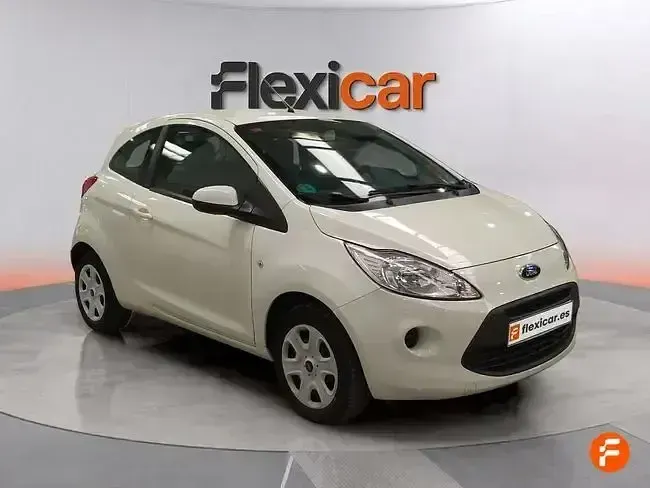 Usado Ford Ka Trend+ 69 CV (50 kW) 2016 Blanco Utilitario