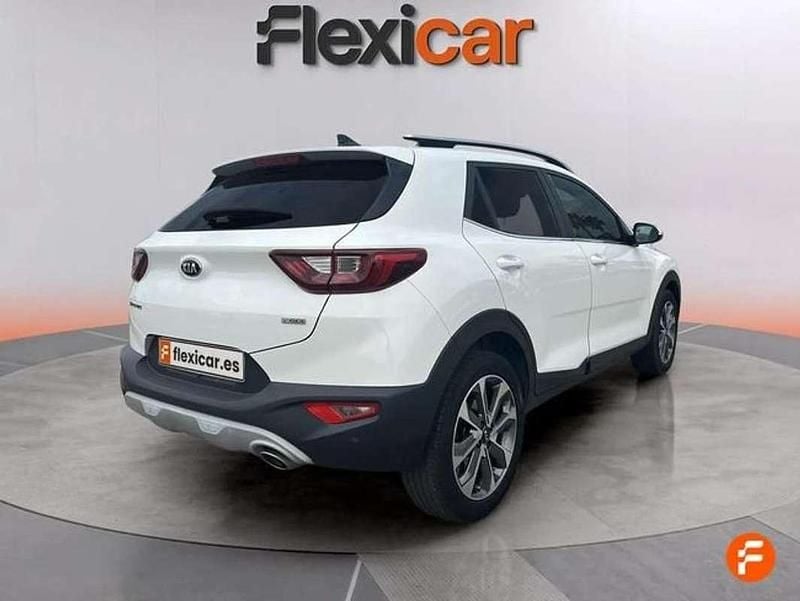 Usado Kia Stonic 101 CV (74 kW) 2019 Blanco SUV