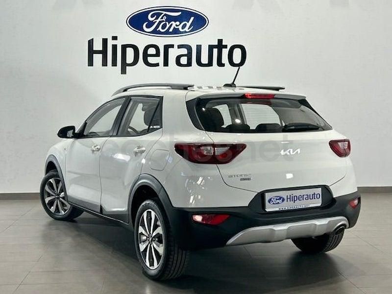 Usado Kia Stonic 100 CV (73 kW) 2024 Blanco SUV