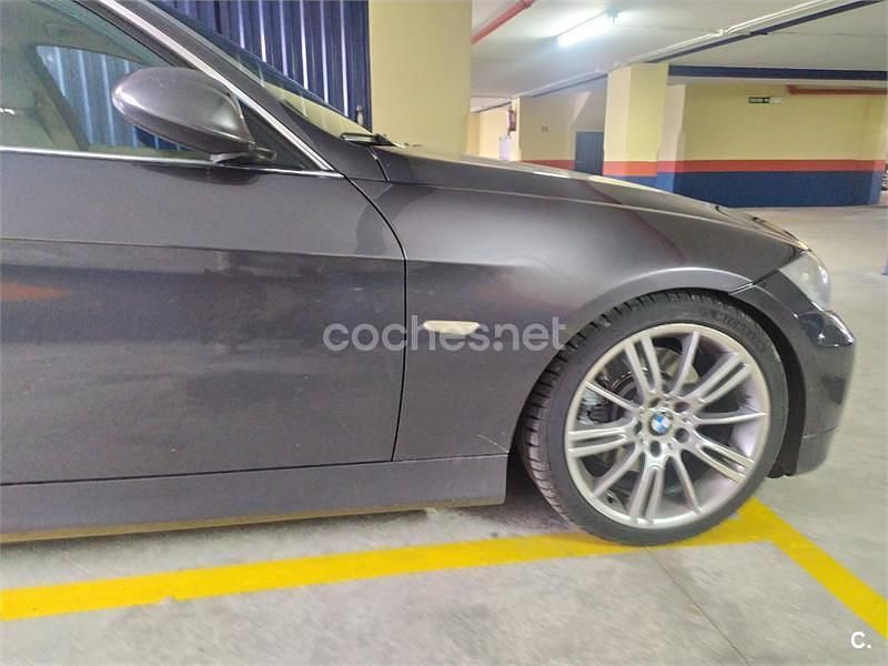 Usado BMW 330 258 HP (189 kW) 2006 Preto Sedan