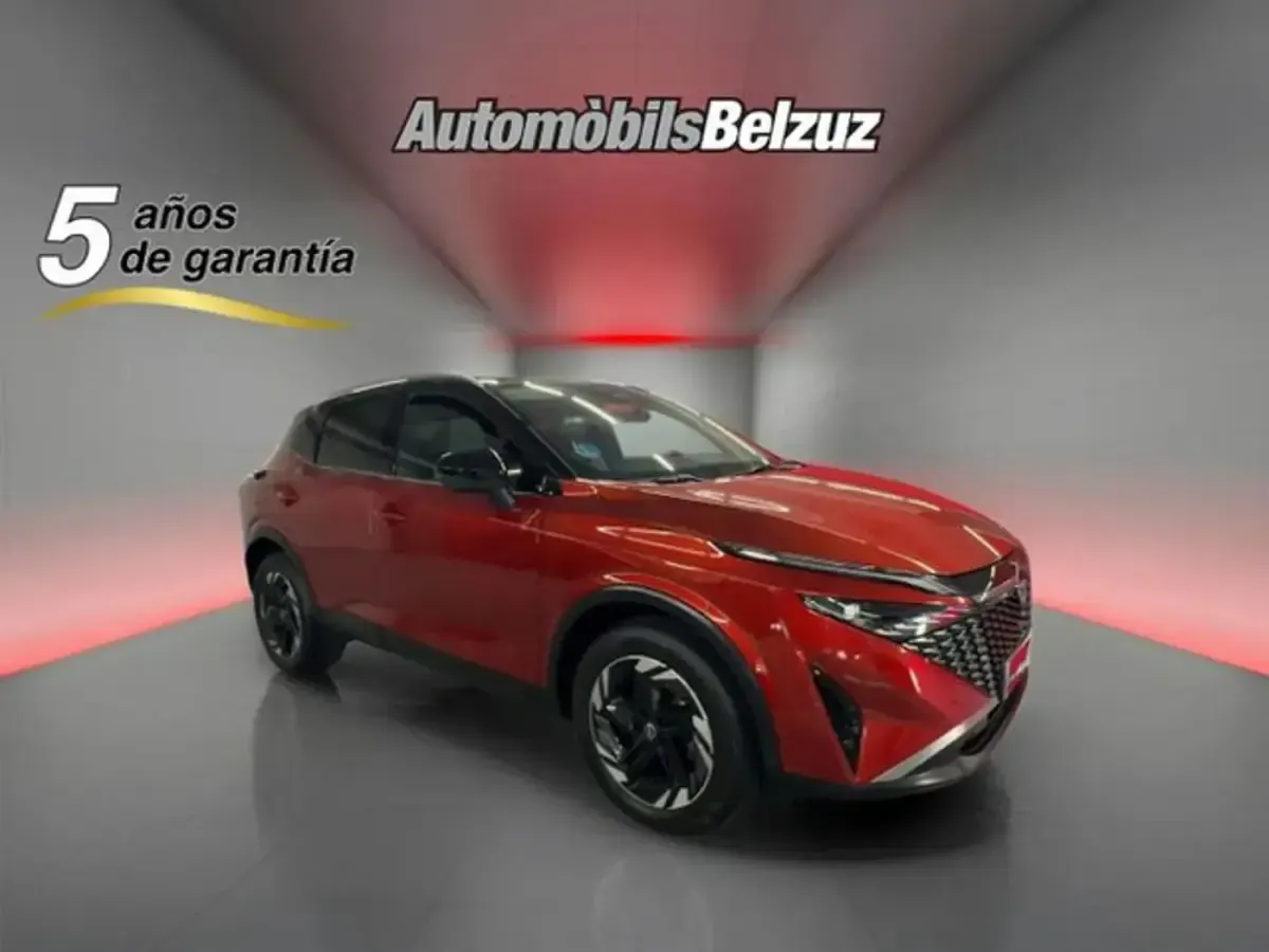 Usado Nissan Qashqai Acenta 140 CV (102 kW) 2025 Rojo SUV