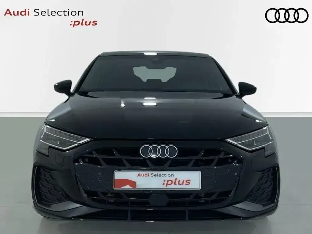 Usado Audi A3 e-tron S-Line 204 CV (150 kW) 2025 Negro Utilitario