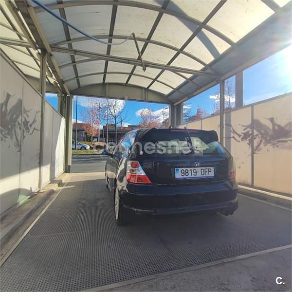 Usado Honda Civic Sport 110 CV (80 kW) 2005 Negro Berlina