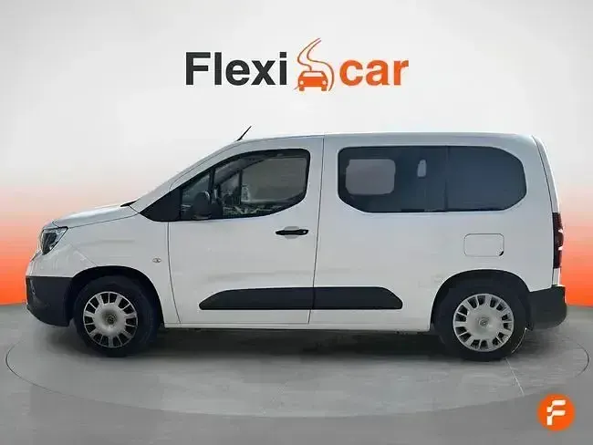 Usado Opel Combo Expression 100 CV (73 kW) 2019 Blanco Monovolumen
