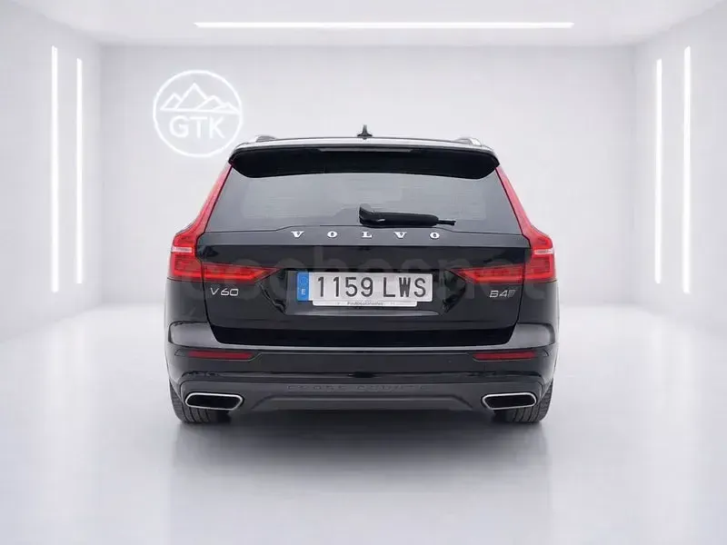 Usado Volvo V60 CC Plus 197 CV (144 kW) 2022 Negro Familiar