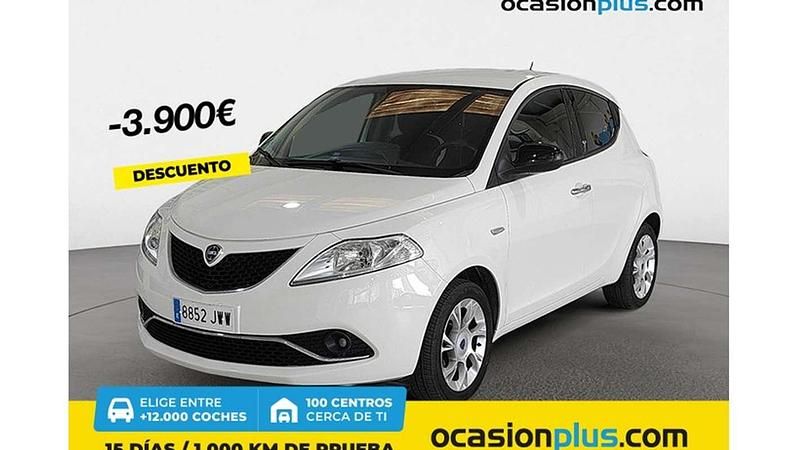 Blanco Usado 2017 Lancia Ypsilon Gold Utilitario | 8450 € (Precio justo) - Imagen 1/4