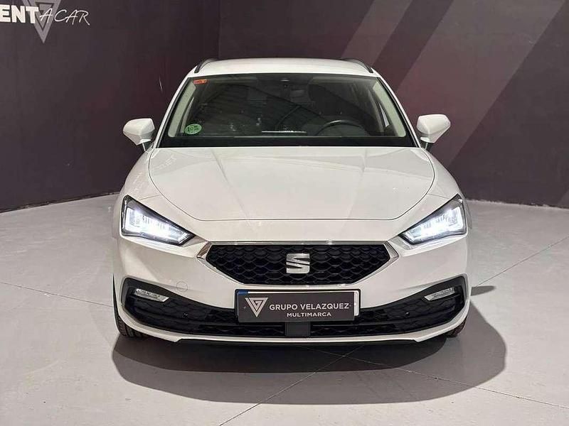 Usado Seat Leon Style 116 CV (85 kW) 2021 Blanco Utilitario