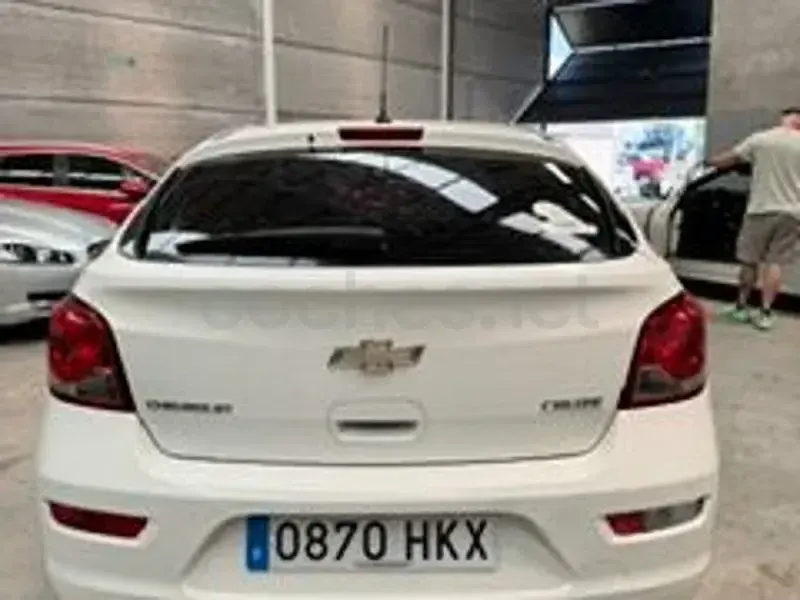 Usado Chevrolet Cruze LT 130 CV (95 kW) 2012 Blanco Berlina