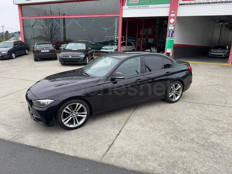 Usado BMW 318 Sport Line 143 CV (105 kW) 2012 Negro Berlina