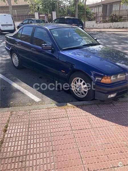 Usado BMW 318 113 CV (83 kW) 1997 Azul Berlina