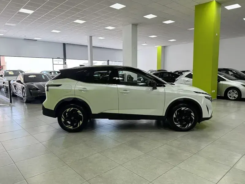 Usado Nissan Qashqai N-Connecta 158 CV (116 kW) 2025 Blanco SUV