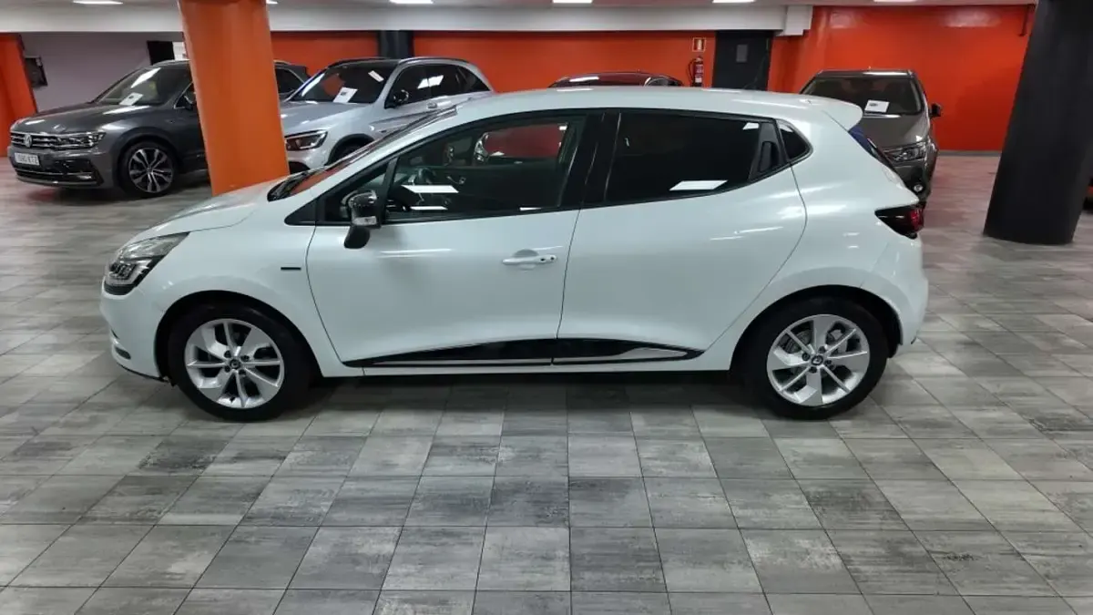 Usado Renault Clio LIMITED 90 CV (66 kW) 2017 Blanco Utilitario