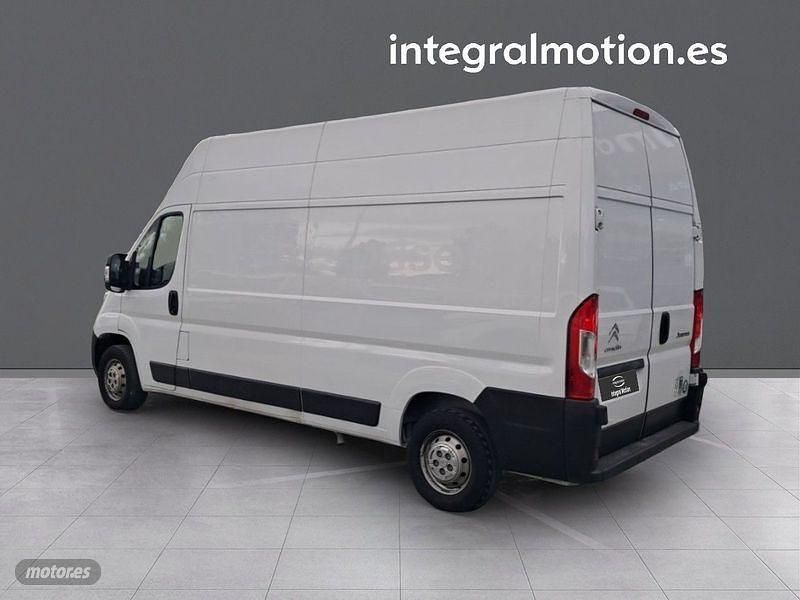 Usado Citroën Jumper 140 CV (102 kW) 2023 Blanco Monovolumen
