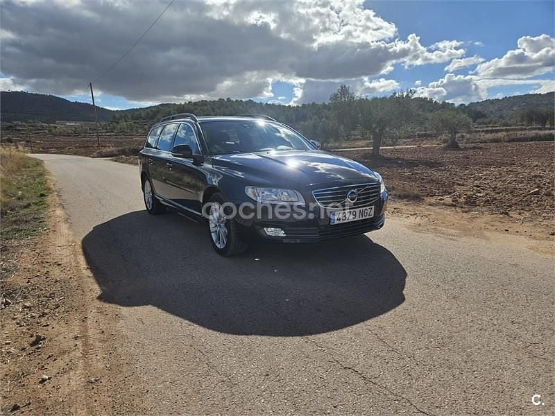 Usado Volvo V70 Momentum 181 CV (133 kW) 2016 Azul Familiar