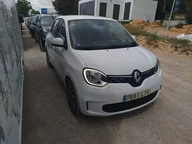 Usado Renault Twingo Zen 60 kW (82 CV) 2021 Blanco Utilitario