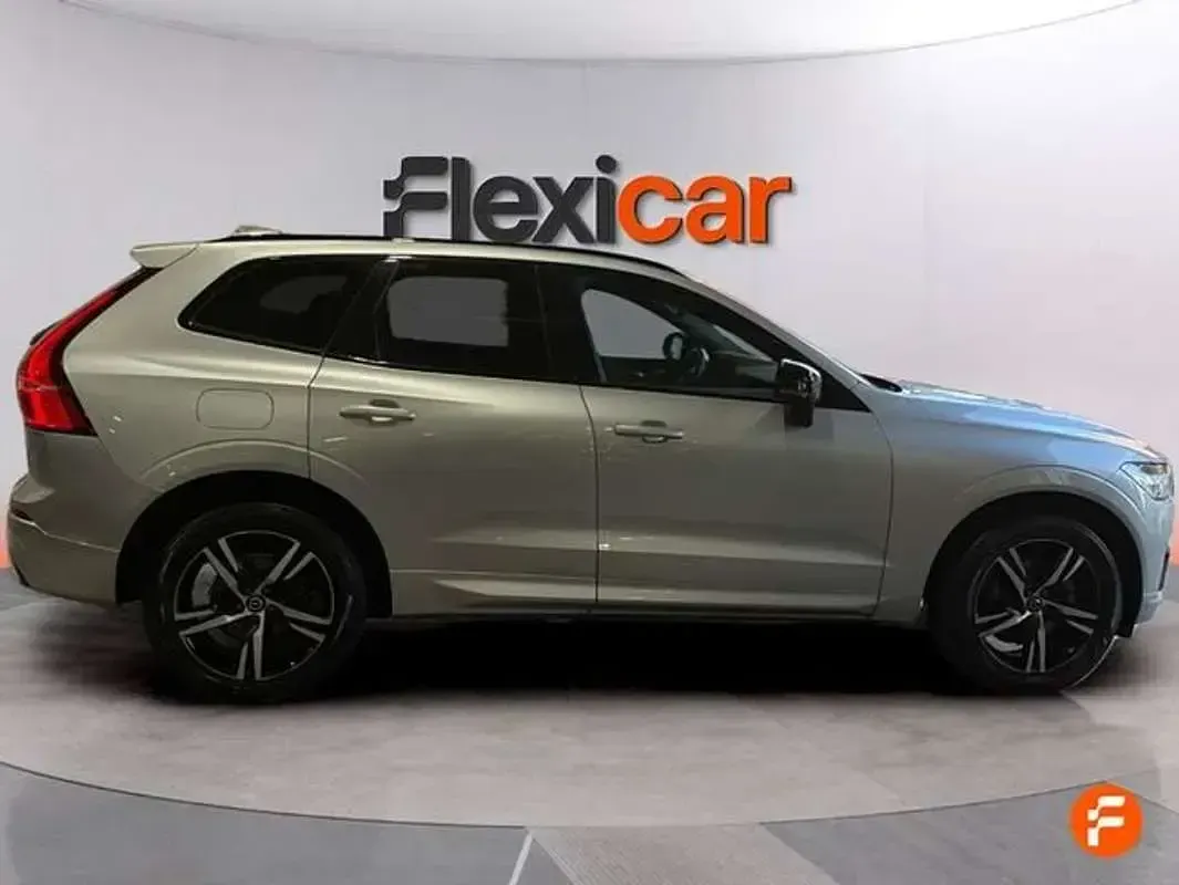 Usado Volvo XC60 R-Design 190 CV (139 kW) 2020 Gris SUV