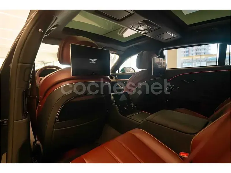 Nuevo Bentley Flying Spur Mulliner 544 CV (400 kW) 2025 Gris / plata Berlina