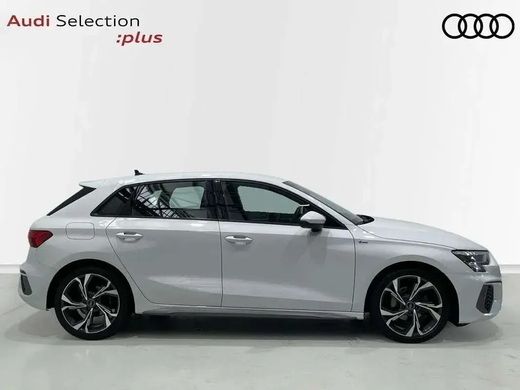 Usado Audi A3 Sportback S-Line 150 CV (110 kW) 2023 Blanco Utilitario