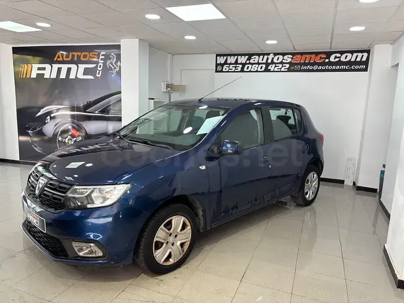 Usado Dacia Sandero Lauréate 90 CV (66 kW) 2017 Azul Berlina
