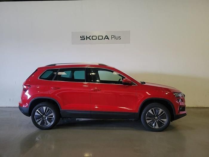 Usado Skoda Karoq Ambition 110 CV (80 kW) 2024 Rojo SUV