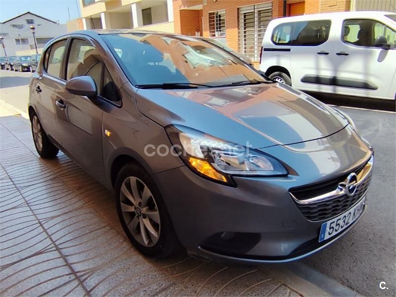 Gris / plata Usado 2018 Opel Corsa Selective Berlina | 8900 € (Buen precio) - Imagen 1/4