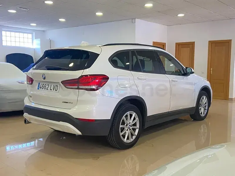 Usado BMW X1 Comfort Edition 116 CV (85 kW) 2022 Blanco SUV