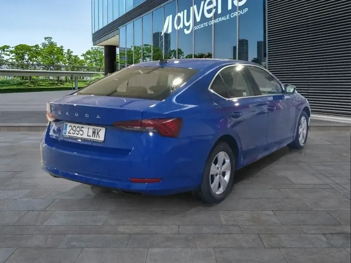 Usado Skoda Octavia Ambition 116 HP (85 kW) 2022 Azul Citadino