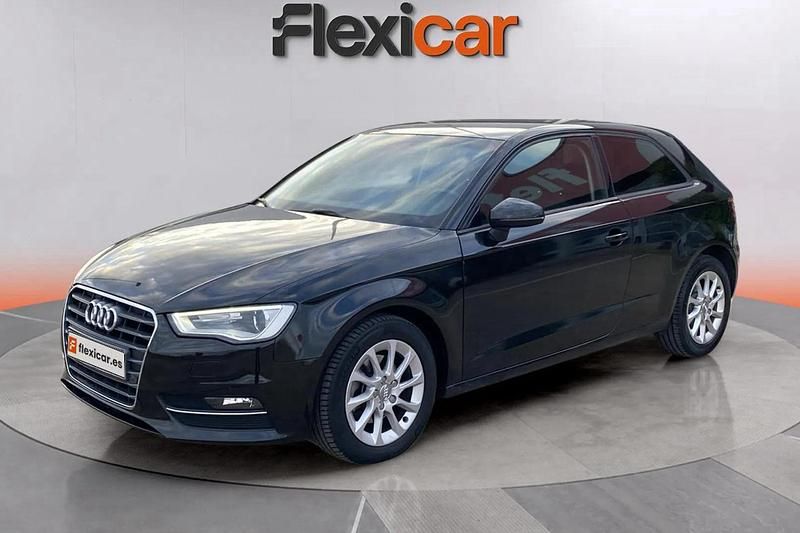 Usado Audi A3 Ambiente 110 CV (80 kW) 2014 Negro Berlina