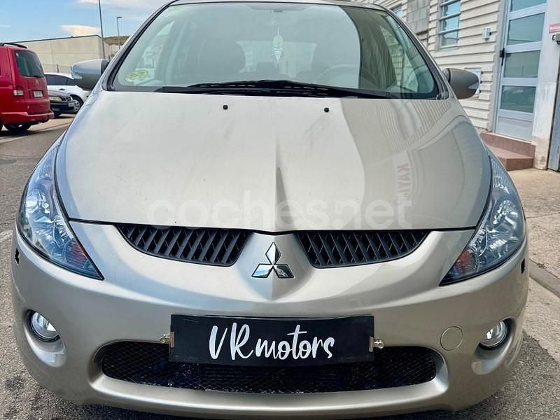Beige Usado 2007 Mitsubishi Grandis Intense Monovolumen | 5999 € (Precio justo) - Imagen 1/4