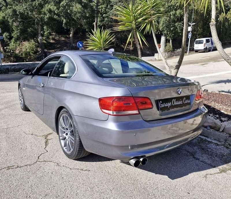 Usado BMW 325 218 CV (160 kW) 2008 Gris / plata Coupe