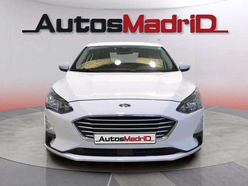 Begagnad Ford Focus Trend 95 HK (69 kW) 2020 Vit Halvkombi