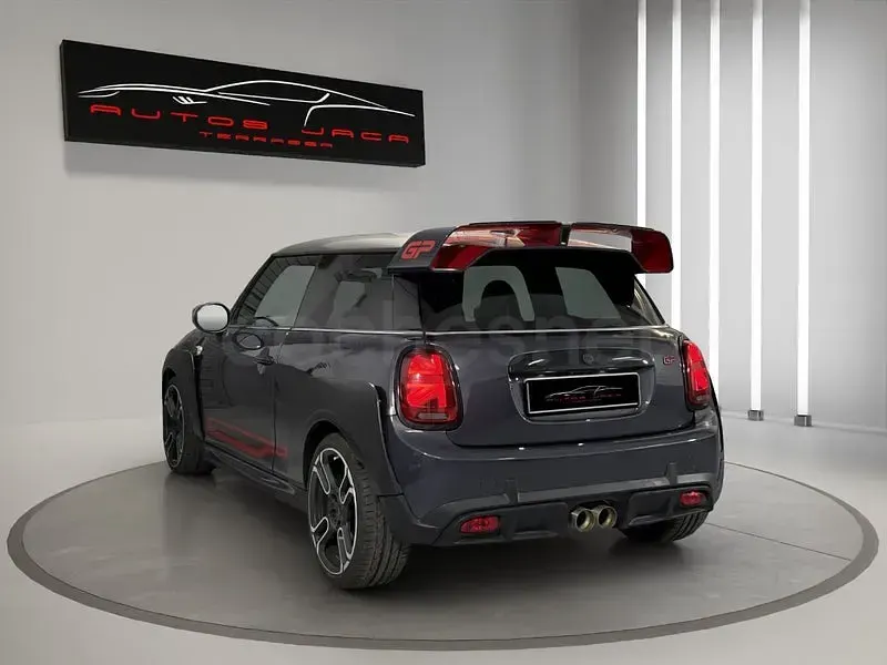 Usado Mini John Cooper Works 306 CV (225 kW) 2020 Gris / plata Utilitario