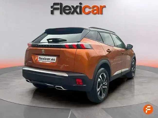 Usado Peugeot 2008 GT 130 CV (95 kW) 2023 Naranja SUV