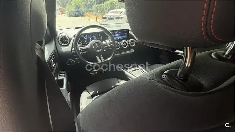 Usado Mercedes B200 150 CV (110 kW) 2025 Gris / plata Utilitario