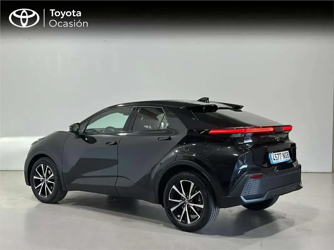 Usado Toyota Auris Advance 136 CV (100 kW) 2025 Utilitario