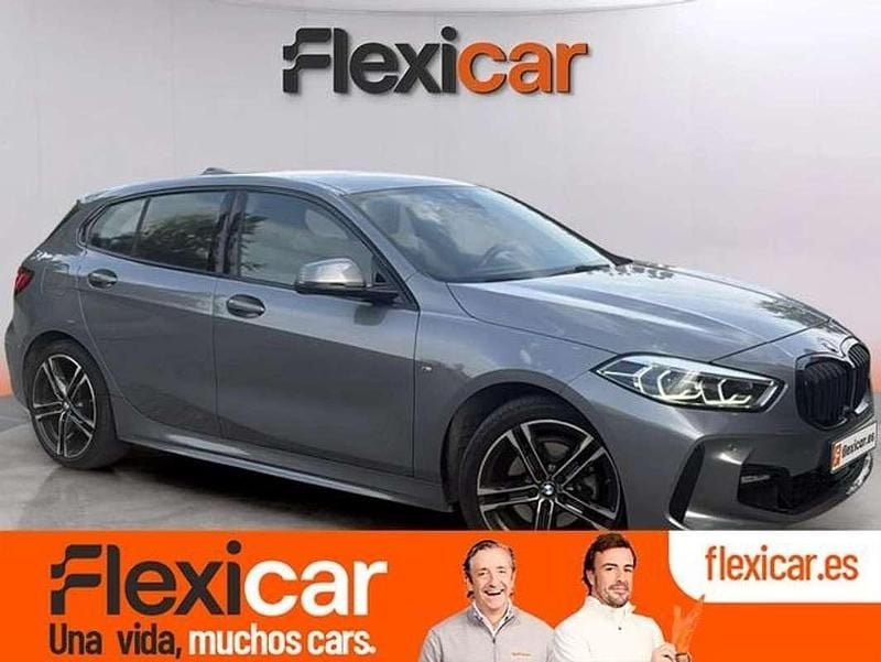 Gris Usado 2024 BMW 118 Utilitario | 25.490 € (Precio justo) - Imagen 1/4