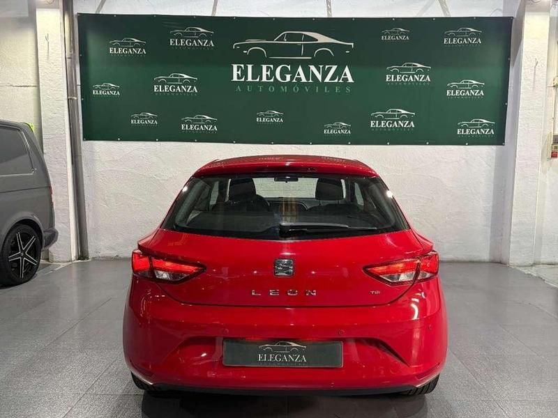 Usado Seat Leon SC Style 110 CV (80 kW) 2015 Rojo Utilitario