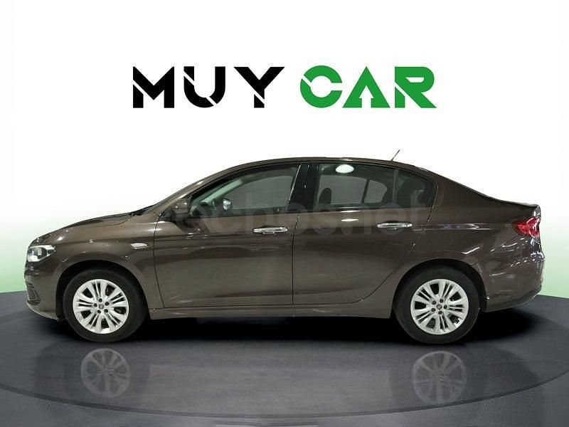 Usado Fiat Tipo Easy 95 CV (69 kW) 2017 Marrón Berlina
