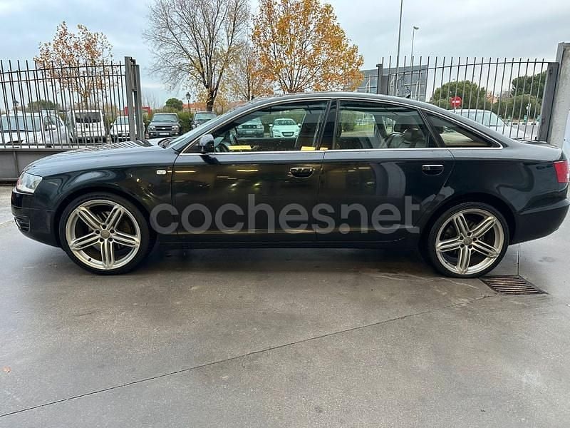 Usado Audi A6 255 CV (187 kW) 2006 Gris / plata Berlina