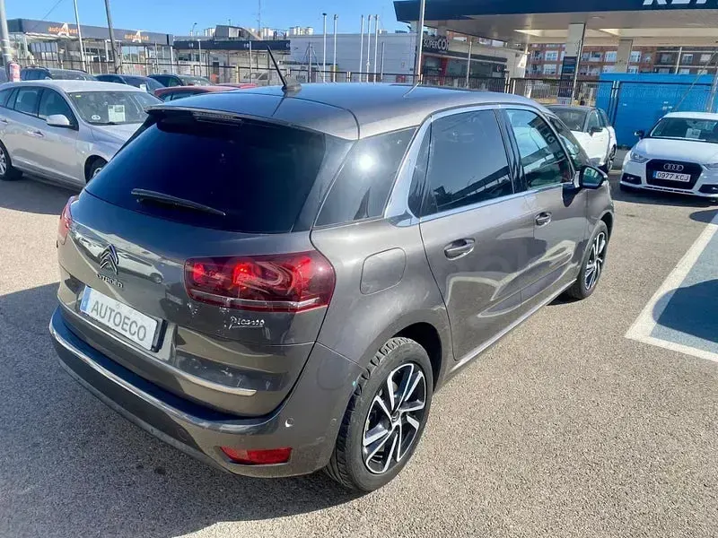 Usado Citroën C4 Picasso Shine 120 CV (88 kW) 2018 Gris / plata Monovolumen