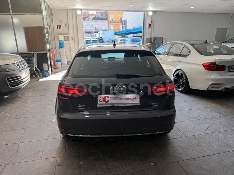 Usado Audi A3 Advanced 150 CV (110 kW) 2016 Gris / plata Berlina